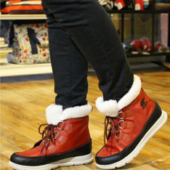 Sorel woman’s red and black winter waterproof boots size 10 - Picture 2 of 15